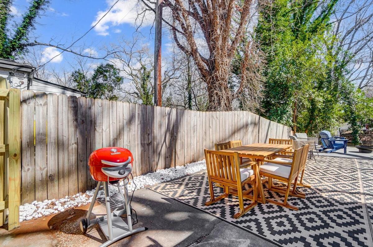 Cozy House W Hot Tub & Big Yard Charlotte Exterior photo